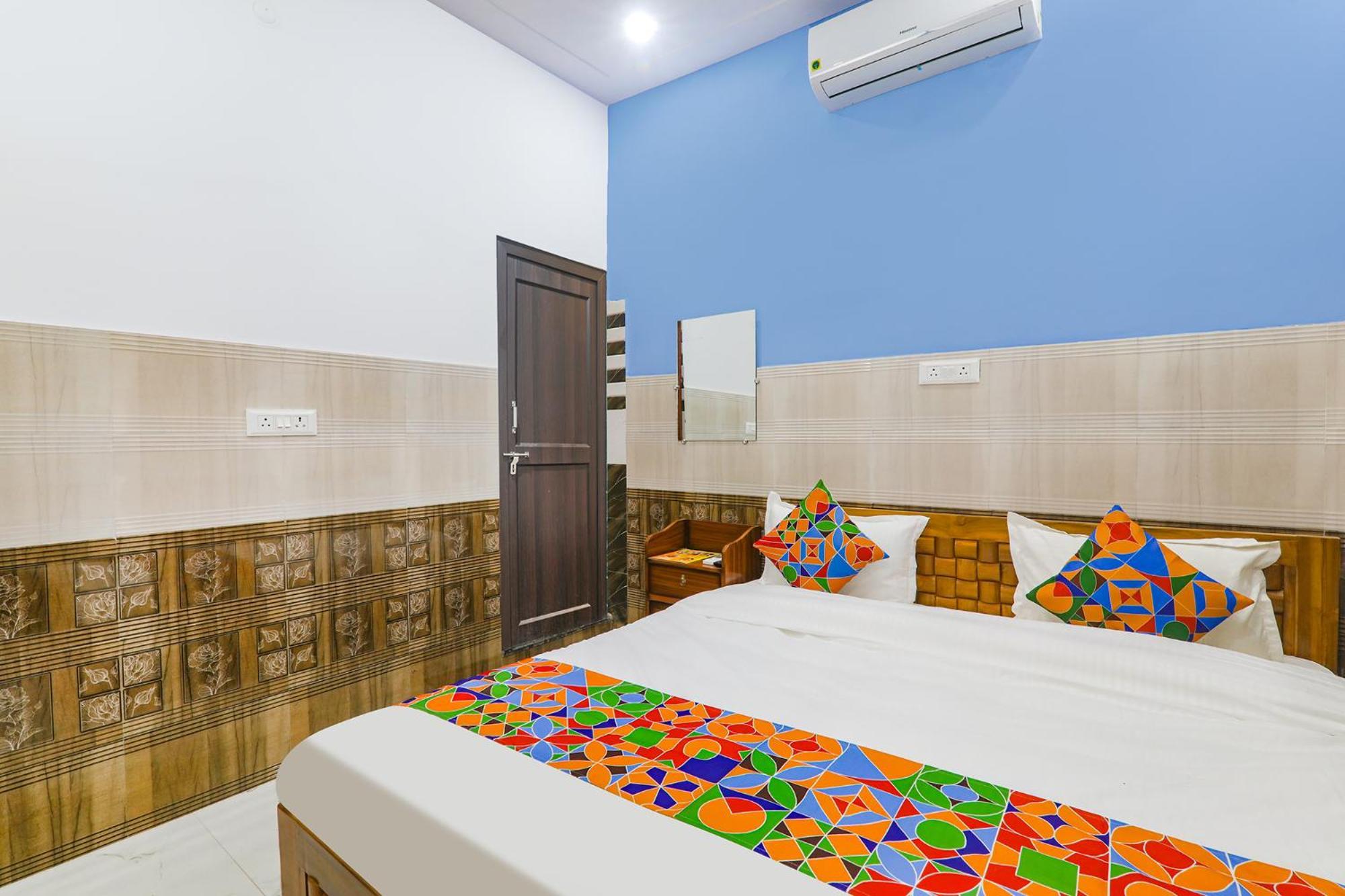 Fabexpress Shree Siya Raman - 500M From Shri Ram Janam Bhumi Hotell Ayodhya Exteriör bild