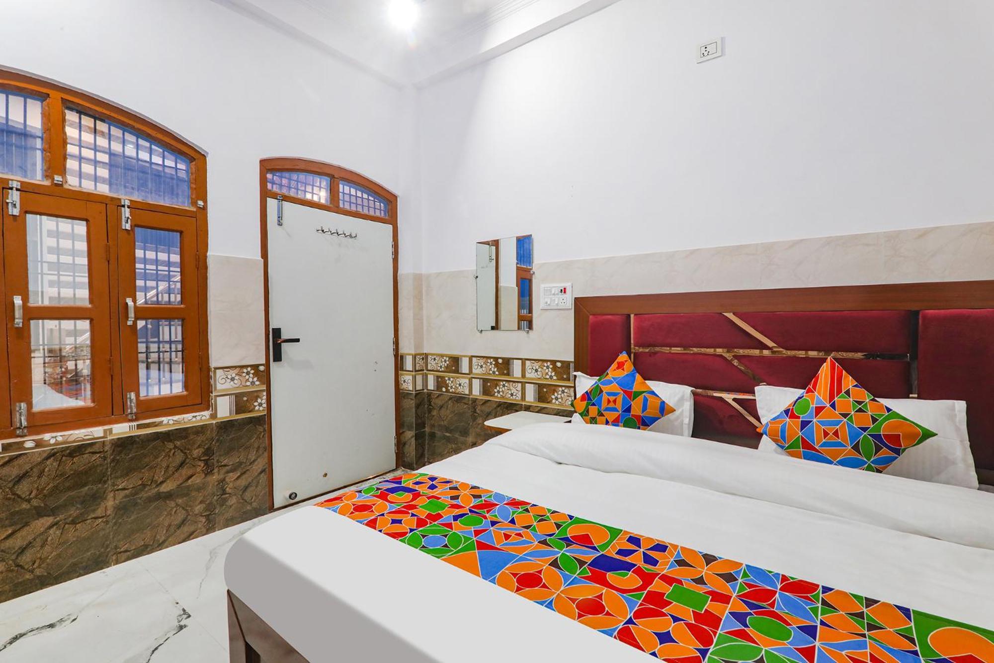 Fabexpress Shree Siya Raman - 500M From Shri Ram Janam Bhumi Hotell Ayodhya Exteriör bild