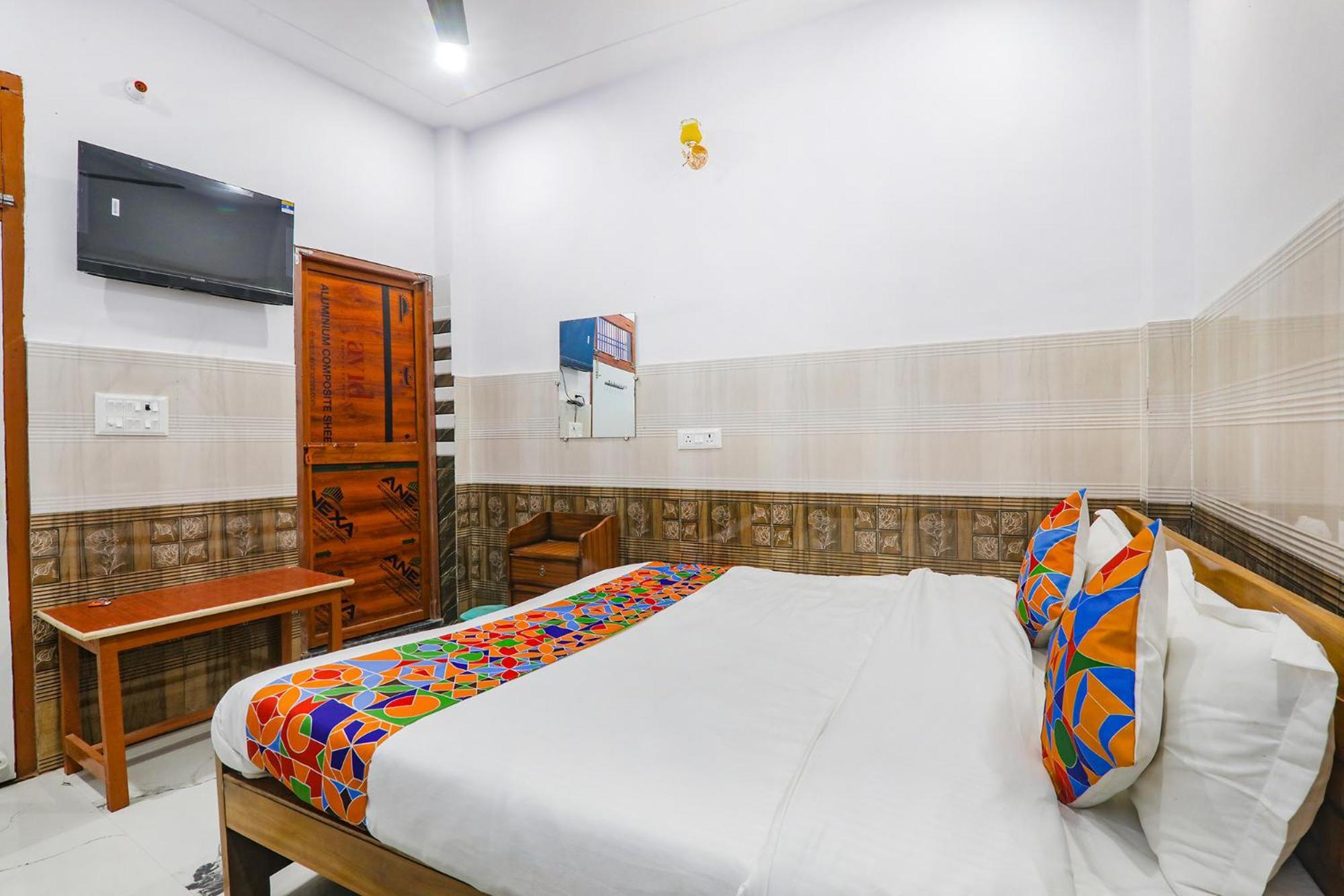 Fabexpress Shree Siya Raman - 500M From Shri Ram Janam Bhumi Hotell Ayodhya Exteriör bild