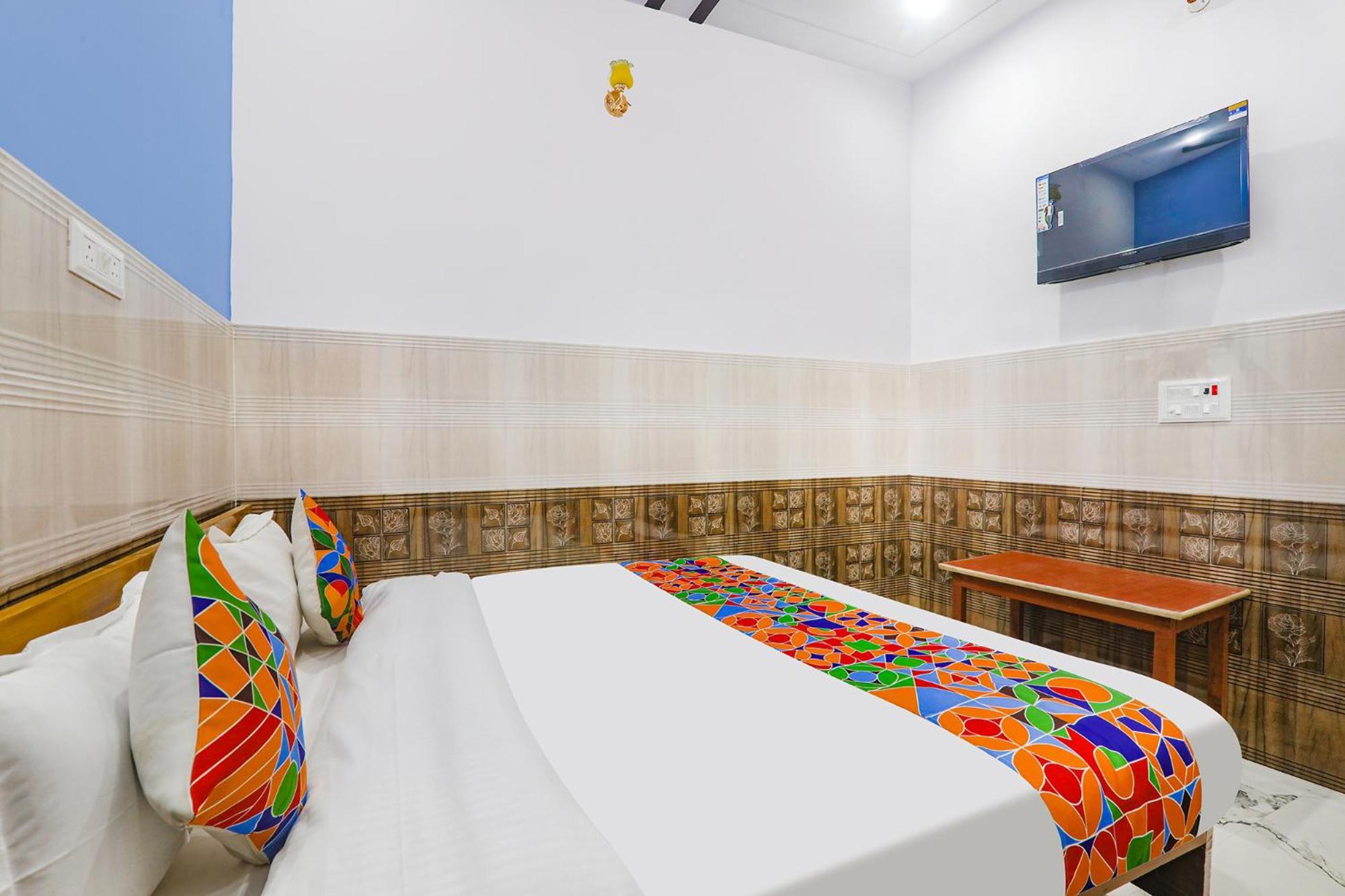 Fabexpress Shree Siya Raman - 500M From Shri Ram Janam Bhumi Hotell Ayodhya Exteriör bild